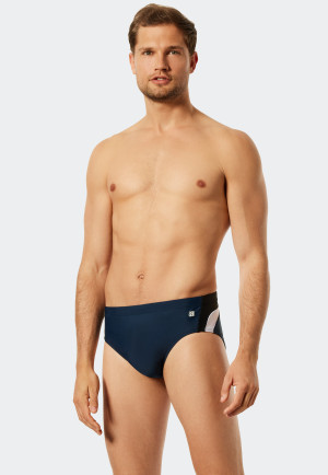 Maillots de bain pour hommes : une allure sportive et stylée dans l'eau