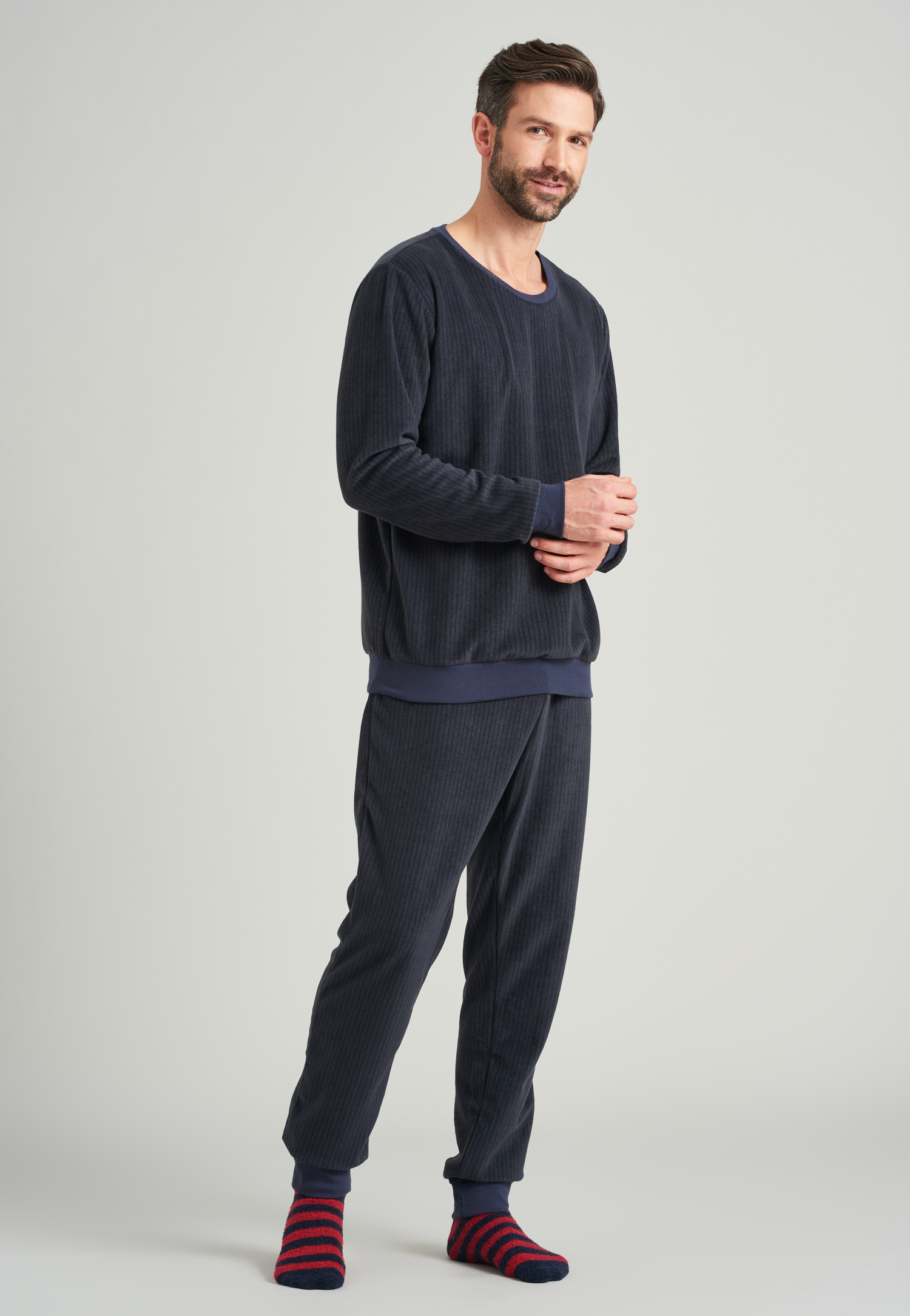 Image of Geschenkset 2-teilig Schlafanzug Socken blauschwarz/ rot - X-Mas Gifting Sets S